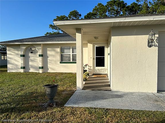 4th image of 236 Blue Moon Ave