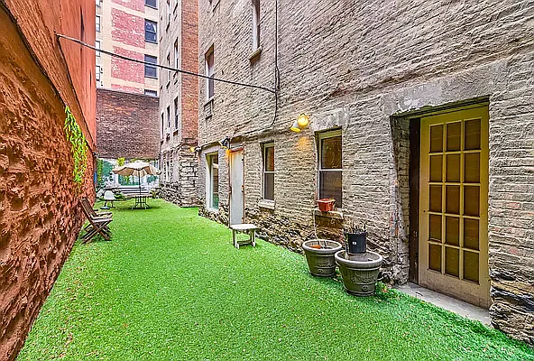 Rented by Oxford Property Group | media 24