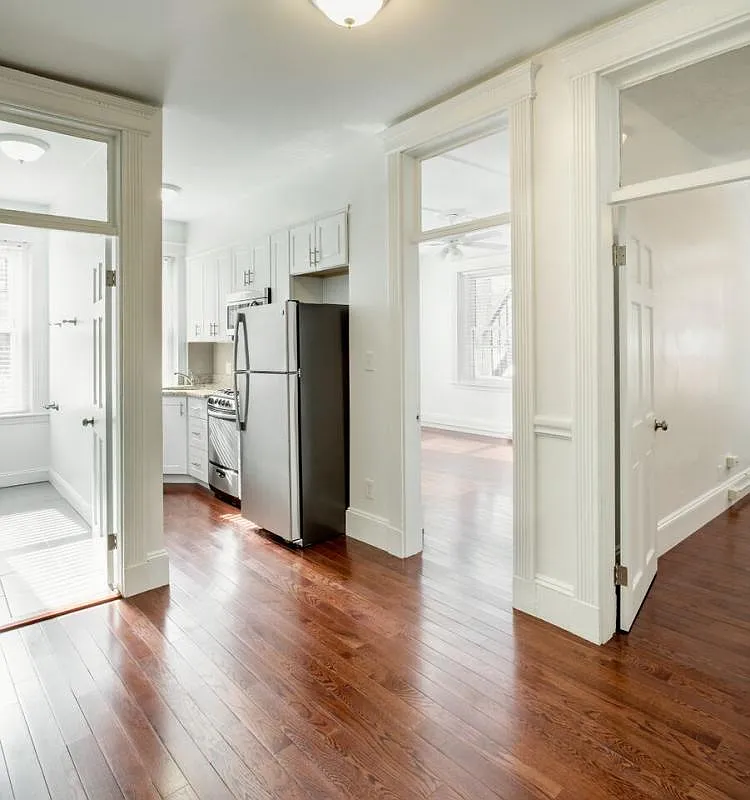 2 bed, 999 sqft, $4,000 — Photo 1