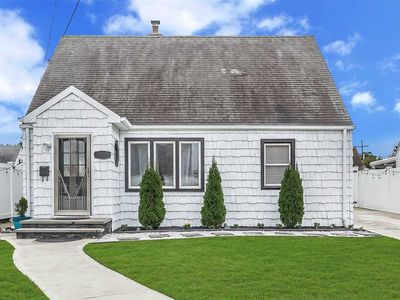 113 Wood Ln, Valley Stream, NY, 11581