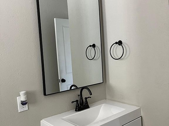 4th image of 5660 Norman Way