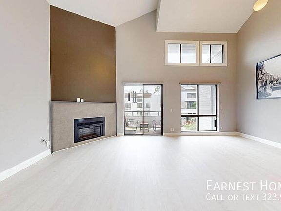 2nd image of 13331 Moorpark St APT 334
