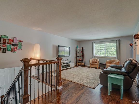 3rd image of 1011 Cottonwood St