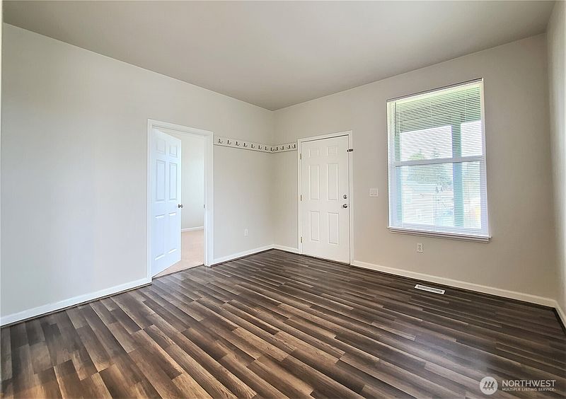 5th image of 3418 Wetmore Avenue