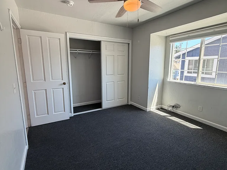 1829 Kinsley St — Photo 21