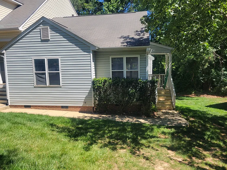 1600 Claiborne Ct — Photo 1