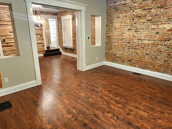 2nd image of 215 Dakota Ave