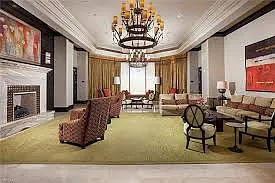Entry room of Lesina