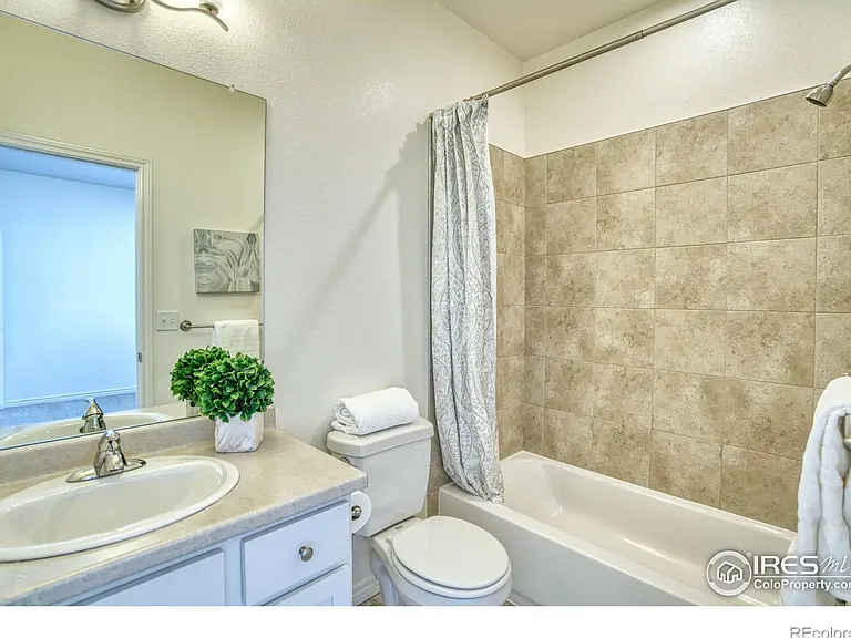 314 N Parkside Dr #E — Photo 17