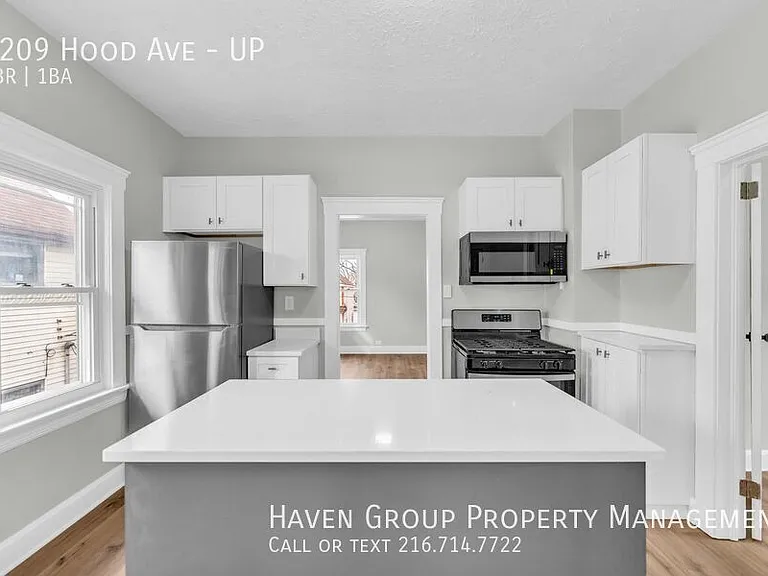 2209 Hood Ave #UP — Photo 12