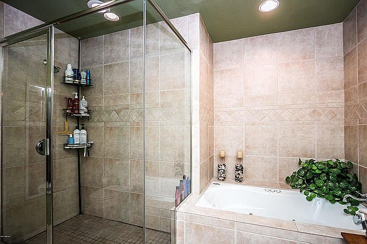 2nd image of 18814 N 37th Pl #2615