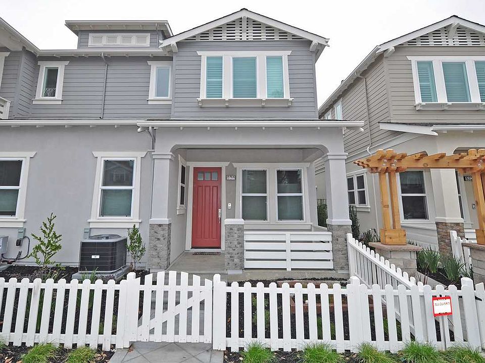 1st image of 528 Saint John St