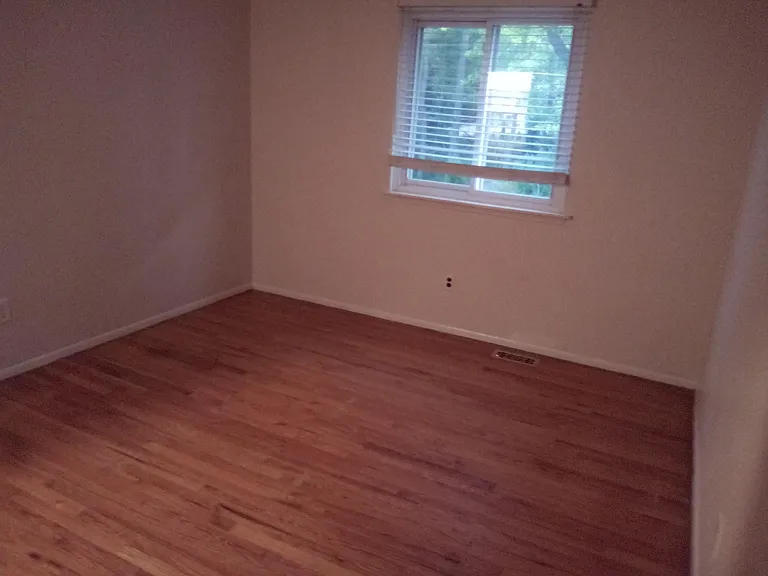 2880 E Eisenhower Pkwy — Photo 15