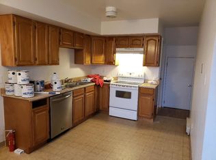 16 4th St APT 7, Slatington, PA 18080