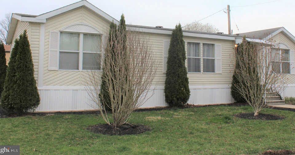 1st image of 530 Canter Rd