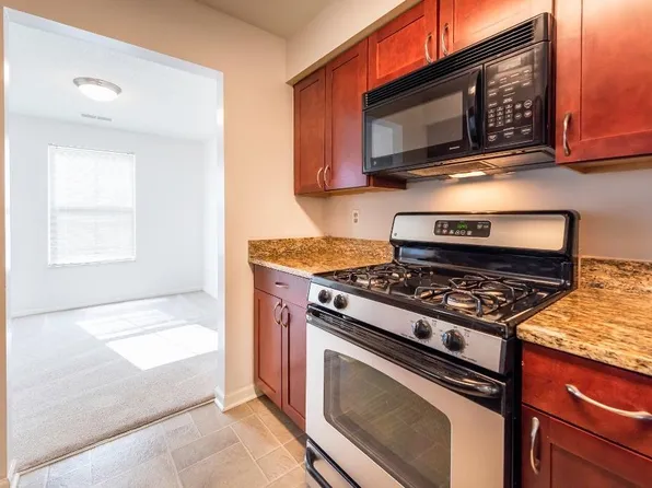109 Fieldcrest St, Ann Arbor, MI