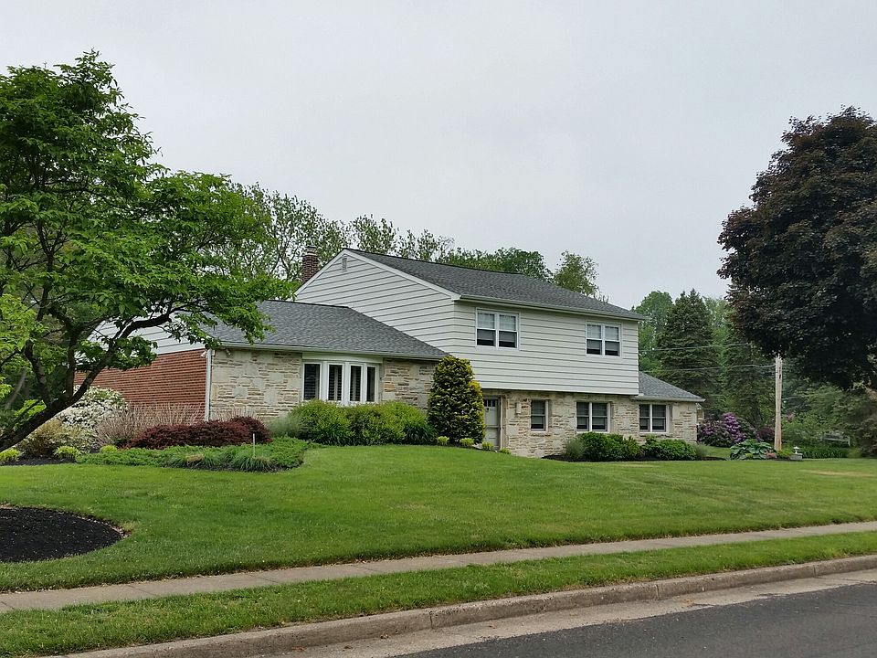 2nd image of 3636 Heather Rd