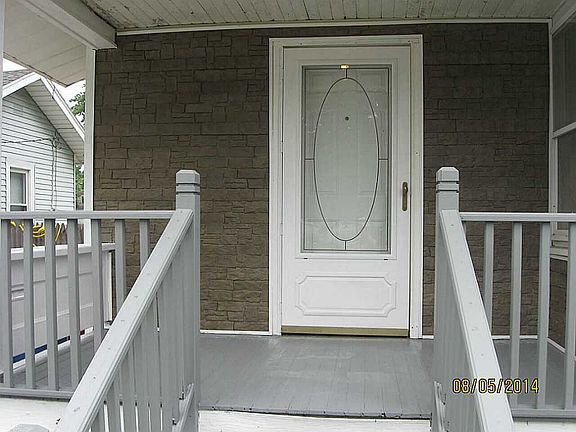 2nd image of 1735 Wychwood St