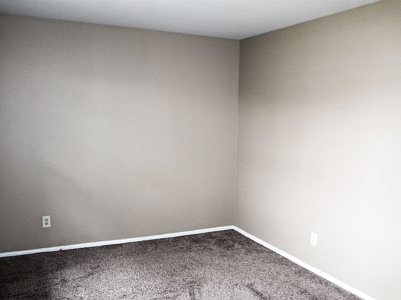 4th image of 3760 Kimberly Dr