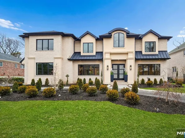 50 Roberts Rd, Englewood Cliffs, NJ 07632