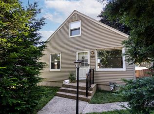 3960 S Herman St, Milwaukee, WI 53207