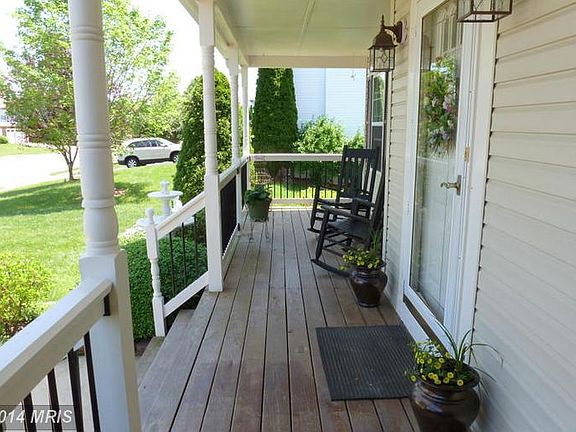 3rd image of 6115 Oaklawn Ln