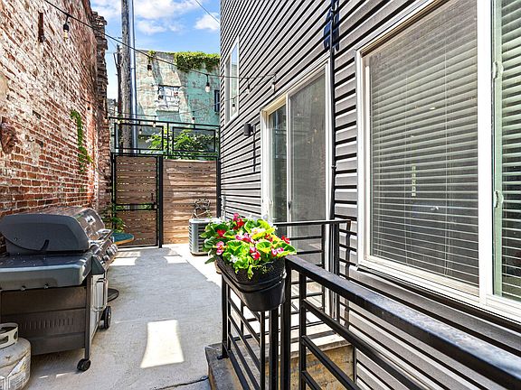 5th image of 1720 N Hancock St #R