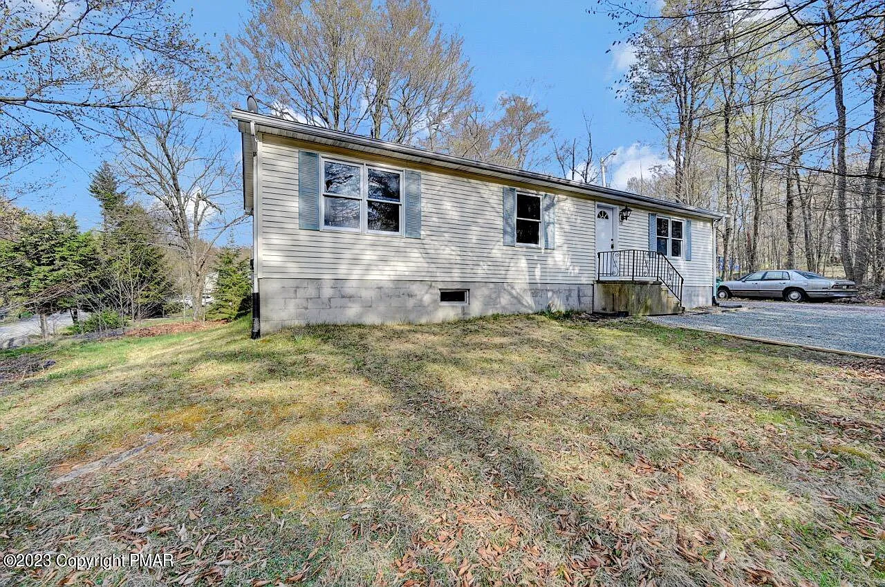 9762 Auburn Dr photo 1