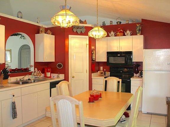 4th image of 1006 Mayfair Pl