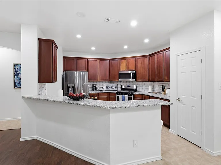 854 Evandale Rd — Photo 11