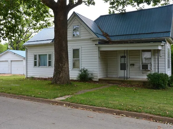 602 Moore Ave, Farmington, MO 63640