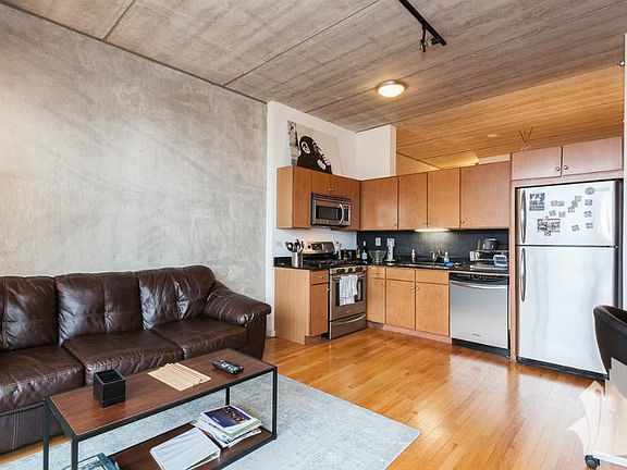 5th image of 630 N Franklin St APT 717L