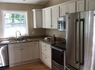 101 Laurel Rd, Chagrin Falls, OH 44022