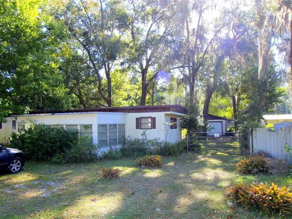 17330 SE 67th St, Ocklawaha, FL 32179