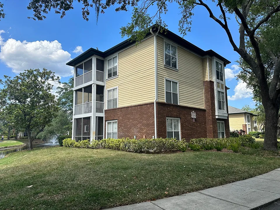 4211 Chatham Oak Ct #101
