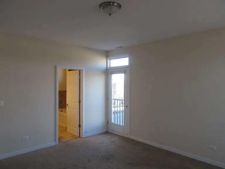 3559 N Milwaukee Ave #2B — Photo 8