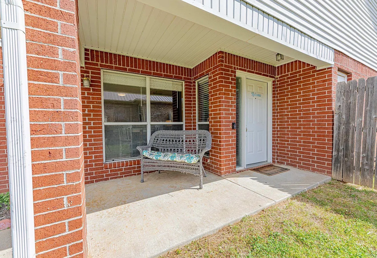 2 bed, 1082 sqft, $1,450 — Photo 3