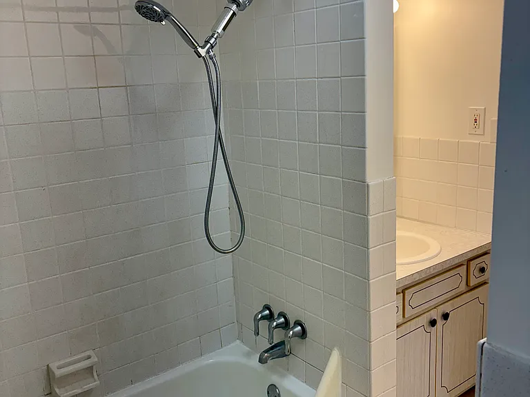2130 Tuxedo Ave — Photo 9