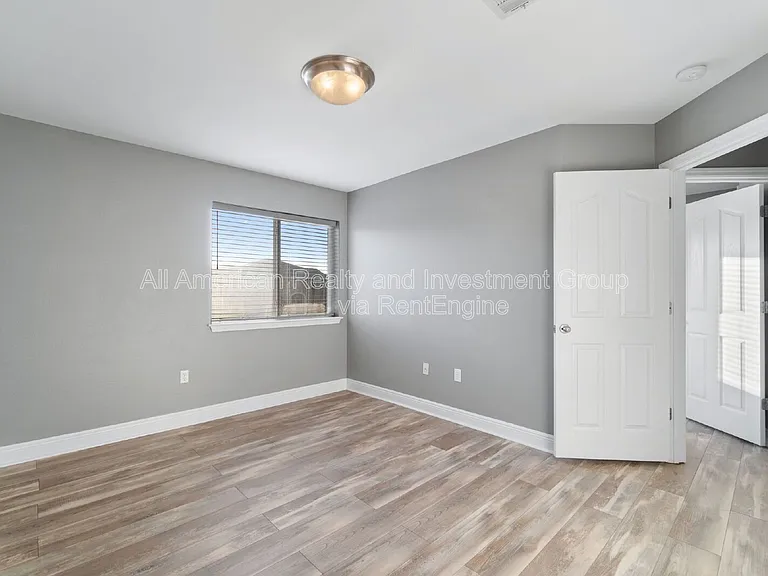 377 Miranda Ct — Photo 17
