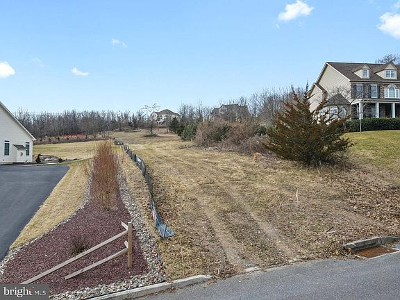 5th image of 6014 Patrick Ln