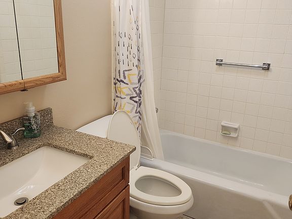 4th image of 151 Cape Shores Cir APT G