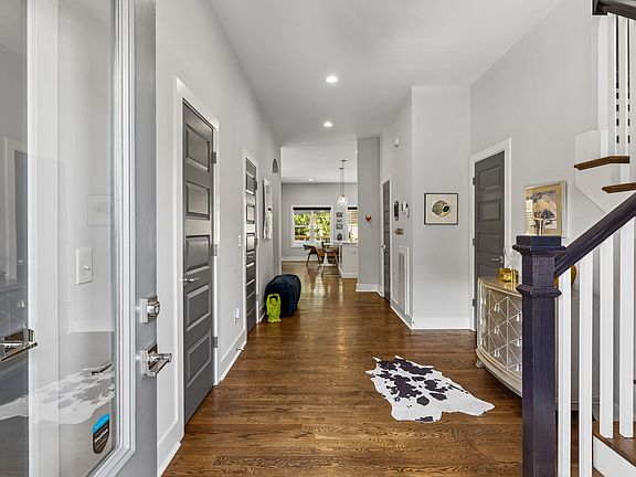 5th image of 1428C Riverside Dr