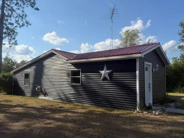 2029 E Six Mile Rd, White Cloud, MI 49349