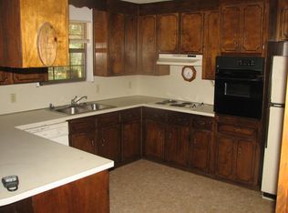 5502 Pine Ridge Dr, Milton, FL 32570