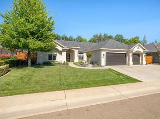 3349 Kentwood Dr, Redding, CA 96002