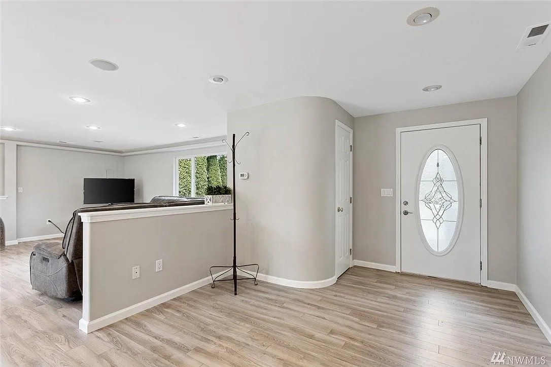 3 bed, 1510 sqft, $3,250 — Photo 3