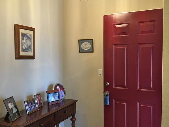 3rd image of 15 Creigmont Ct