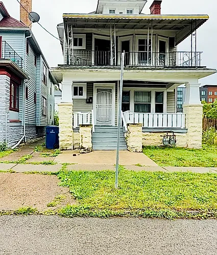 83 Edna Pl #2 Photo 1