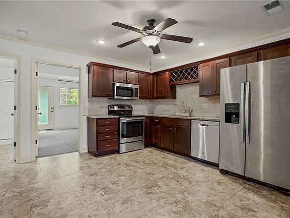 4th image of 4327 NE 83rd St