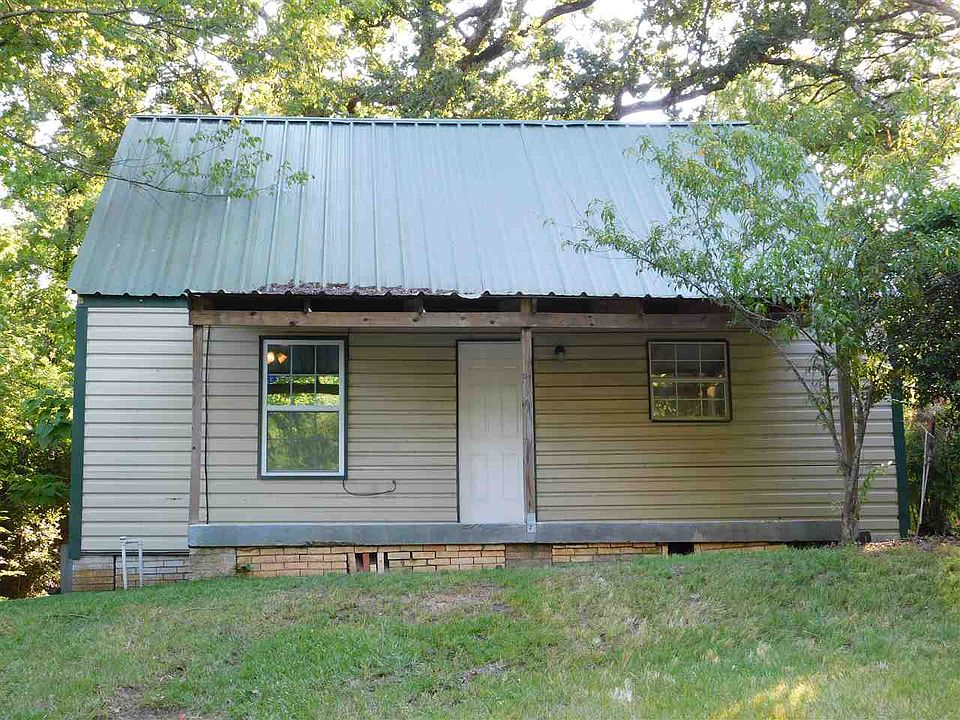 1st image of 607 Wood St